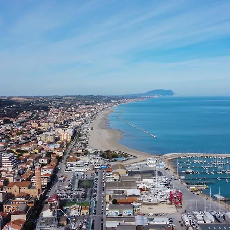 Apartman Fronte Mare Con Parcheggio By Host Hero