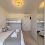 Beachfront With Ac & Private Parking By Hosthero Чивитанова-Марке
