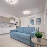 Апартаменты Beachfront With Ac & Private Parking By Hosthero