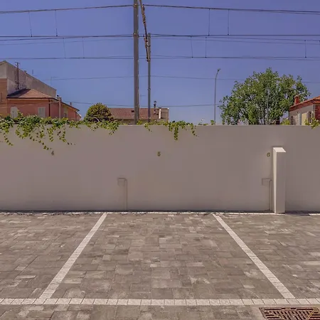 Beachfront - Ac & Private Parking By Hosthero * Civitanova Marche