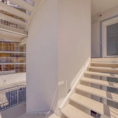 Fronte Mare Con Parcheggio By Host Hero Apartmán