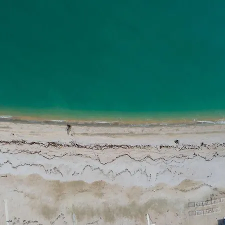 Beachfront - Ac & Private Parking By Hosthero Civitanova Marche
