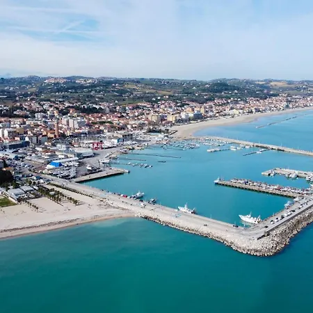 Apartmán Fronte Mare Con Parcheggio By Host Hero