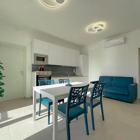 Beachfront - Ac & Private Parking By Hosthero * Civitanova Marche