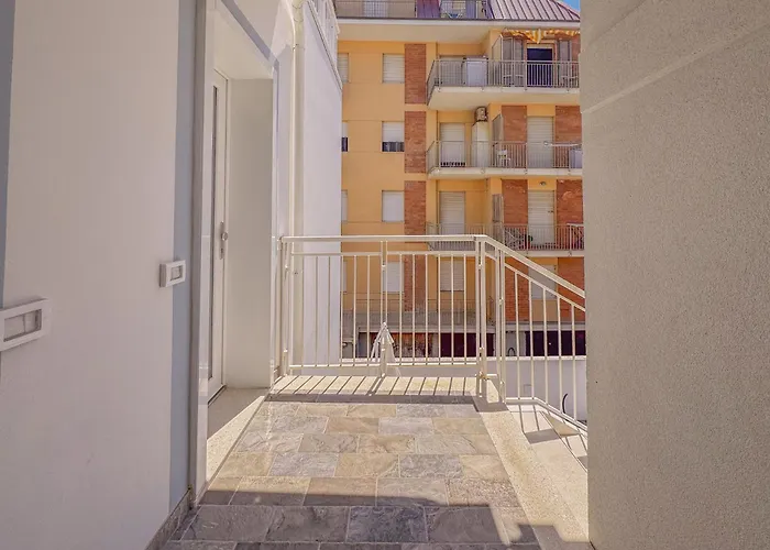 Apartment Beachfront With Ac & Private Parking By Hosthero *