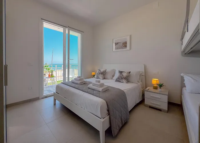 Beachfront With Ac & Private Parking By Hosthero Apartment Civitanova Marche