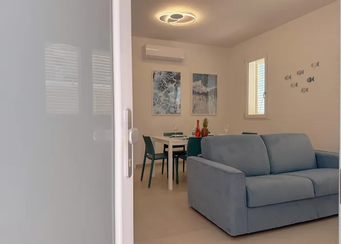 Apartment Beachfront With Ac & Private Parking By Hosthero